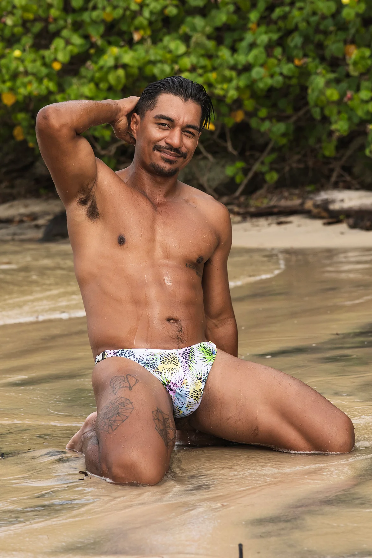 Bond 005 Bond Thong Leopard Palms - Image 5